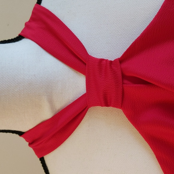 NWOT Saylor West Cold Shoulder Red Blouse XS - Picture 6 of 7